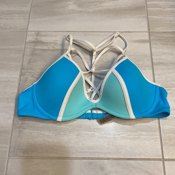 Victoria’s Secret PINK | Strappy Front T-Back - Picture 2 of 7